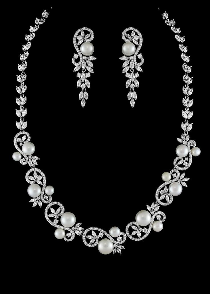 kanika_jewels's tweet photo. Elegant Diamond with Pearl Neckset.
#KanikaJewelsindiranagar #fashionable #uniquenecklaces #latestdesign #gofordiamond #diamonds #design #elegant #luxurywedding #luxurystyle #jewelleryfortheday #jewels #jewelleryparty #antrend #jewelryaddict #indianbride #wedding
#jewellery https://t.co/Un4MezbKHD