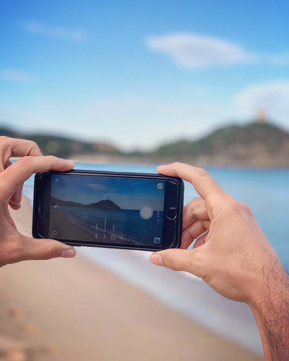 Killin’ Monday with a pic 🤍 #letskillmonday #Sardegna #SummerVibes
