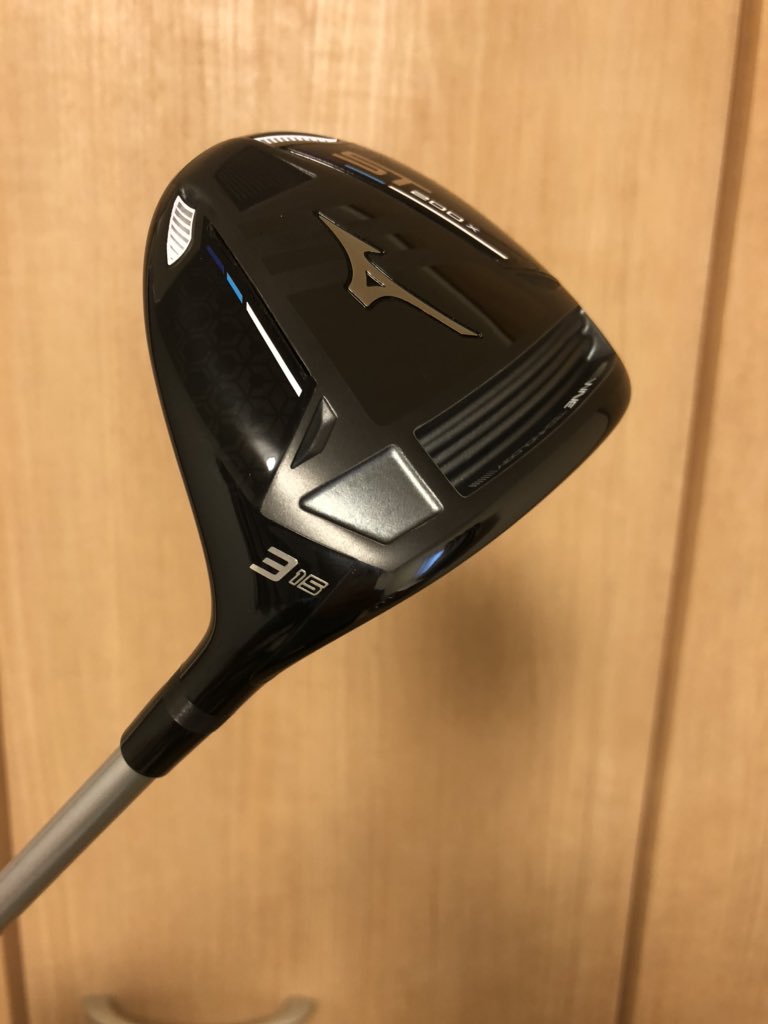 tomiho_m's tweet image. ヲタ活自粛中につき

ゴルフ三昧（笑）
まずは形から！