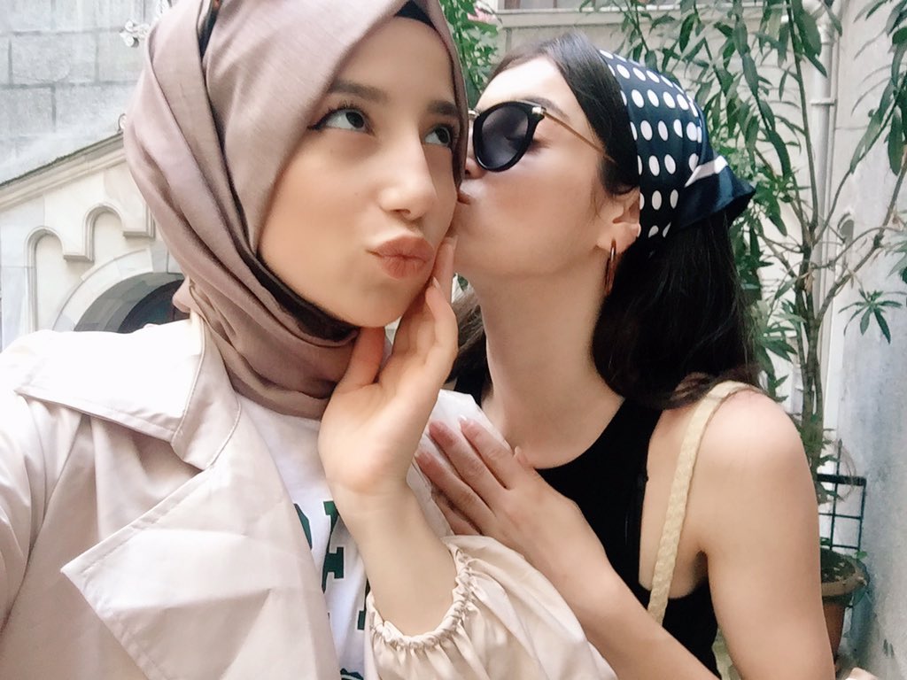 b a b y 
@rabiakalayciii