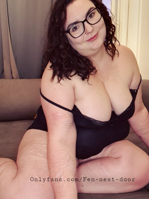 Come chat on my Onlyfans, top 13% 😘😘 https://t.co/BUR7zqinbG<a href="/tag/bbw"class="tags"><span>#bbw</span></a><a href="/tag/pawg"class="tags"><span>#pawg</span></a><a href="/tag/buttplugged"class="tags"><span>#buttplugged</span></a>