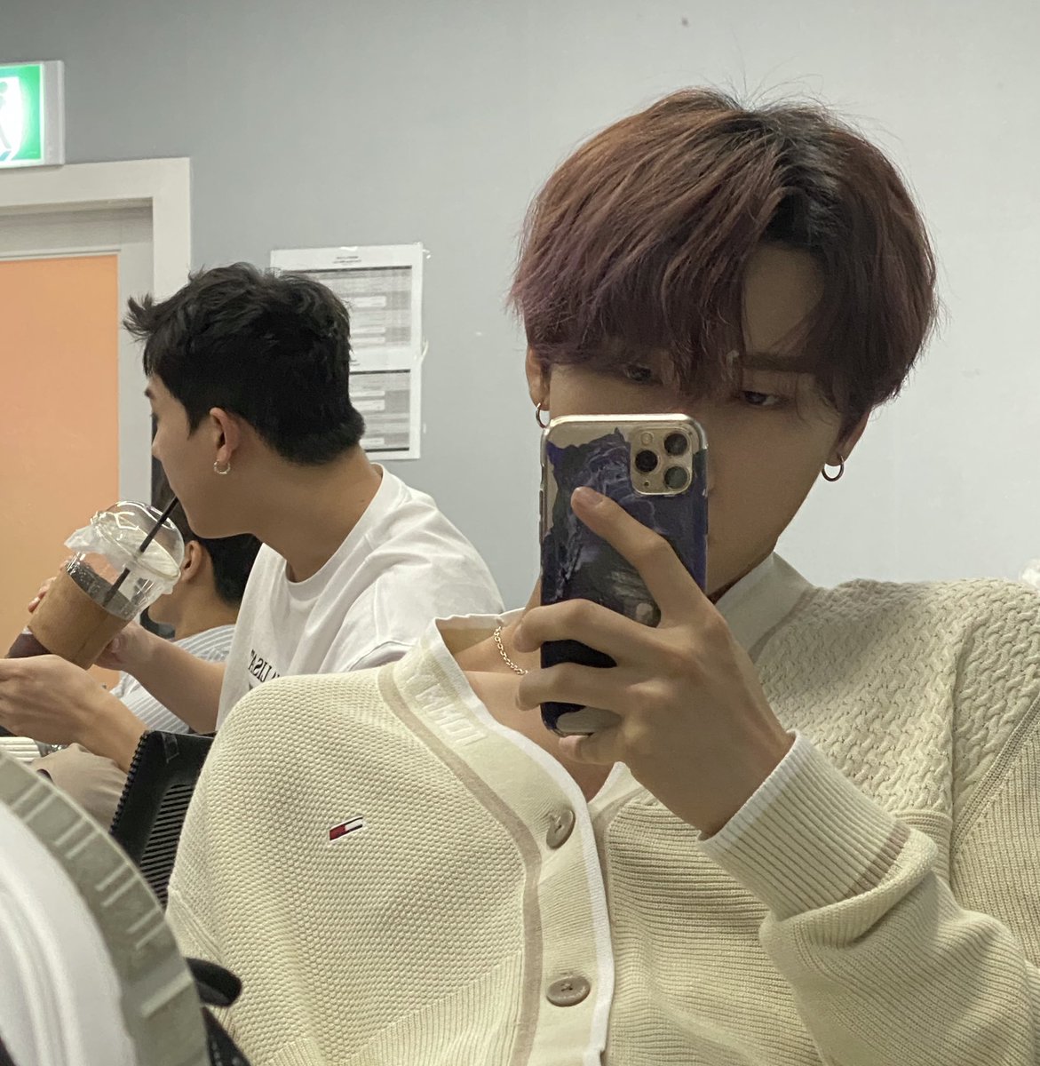 OfficialMONSTAX's tweet photo. [#IM] 어제 #monstaxlivewithluv https://t.co/S3LsV8yEvc