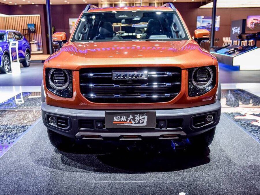 ChineseCarInte1's tweet photo. HAVAL BIG DOG, a hardcore off-road SUV with two differential locks, will be launched on 25th August. 
#GREATWALL #GREATWALLMOTOR #GWM #HAVAL #HAVALBIGDOG #BIGDOG #SUV #offroad #offroadsuv #newcar #auto #automobile #automotive https://t.co/WSNz1u4cKQ