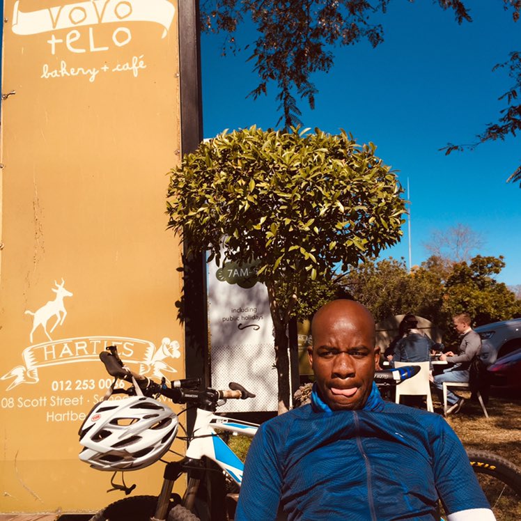 Culiso08's tweet photo. There is nothing absolutely quite so worthwhile as simply as going out for a long ride.. to collect some beautiful memories on beautiful day. The dam looks so beautiful.
44km banked.. I love my bike 👌.
#cofferide #hartbeespoortdam #vovotelo #cyclist #mtb https://t.co/zgv8ApWslN