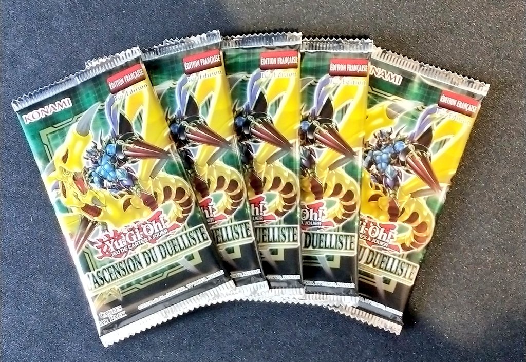 Hwangje6's tweet photo. 😍 CONCOURS 😍

Pour participer il te suffit de follow :
@Hwangje6 &amp; @RepaireDuDragon

De t'abonner à ma chaîne youtube :
https://t.co/6BiySA0jMW

Like, share &amp; tag 2 potes à toi 😎
TAS Le 17/08 !

Plus de détails dans ma dernière vidéo :
https://t.co/oFvHQCX8lK https://t.co/L3KvLzL2sI