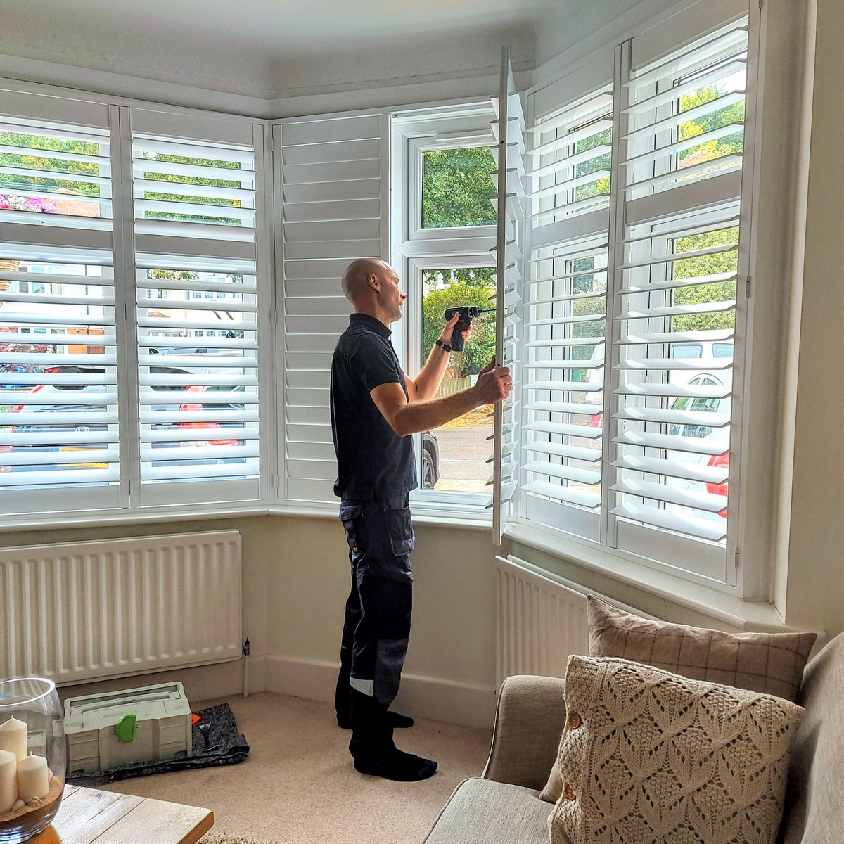 Ivan is one of our talented Dorset installation team - he was snapped on a recent project for a very happy customer. She loved how professional, polite and neat Ivan was 👏👍😁

justshutters.co.uk/galleries/

#shutters #CustomerService #HappyCustomer #JustShutters