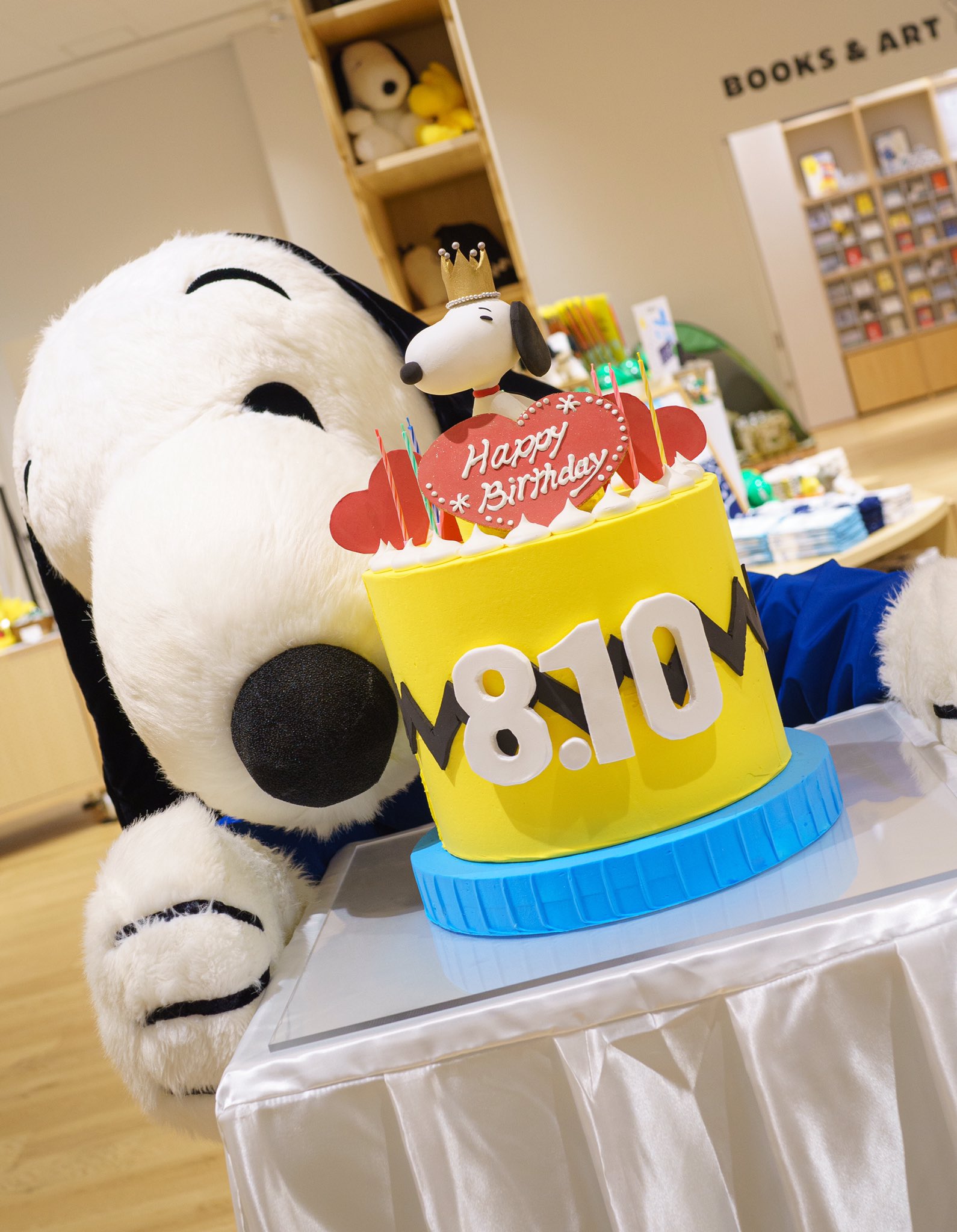 Snoopy Museum Tokyo Happy Birthday Snoopy インスタライブ をご覧いただいたみなさま ありがとうございました 配信中にスヌーピーにプレゼントしたケーキは 8月31日まで館内に展示されます ぜひご覧ください T Co 9nr4vb7jak Twitter