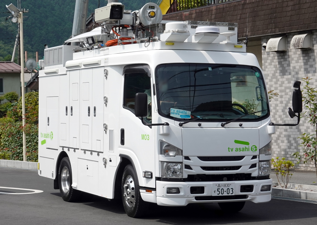 Yxs10 Twitterren コンビニへ寄った際に目撃したテレビ朝日のsng中継車 M03 芙蓉ビデオエイジェンシーがシステム設計 クラタが架装を手掛けています 6代目エルフのハイキャブがベースで全長が抑えられており機動性に優れています T Co Wcnzopu4k1