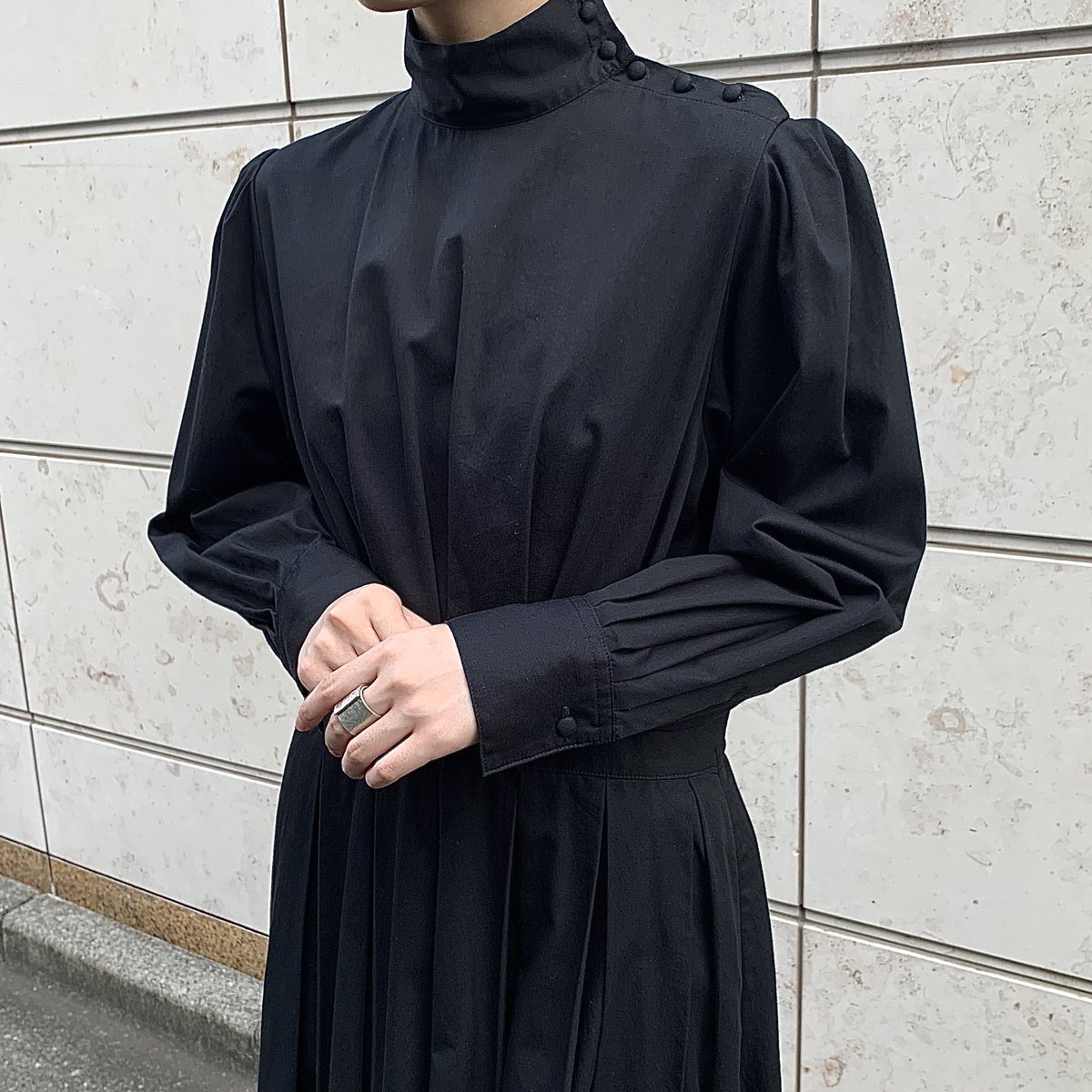 ボスワンピース」とお客さんから呼ばれるTHE DRESS #14 。ハイネックに