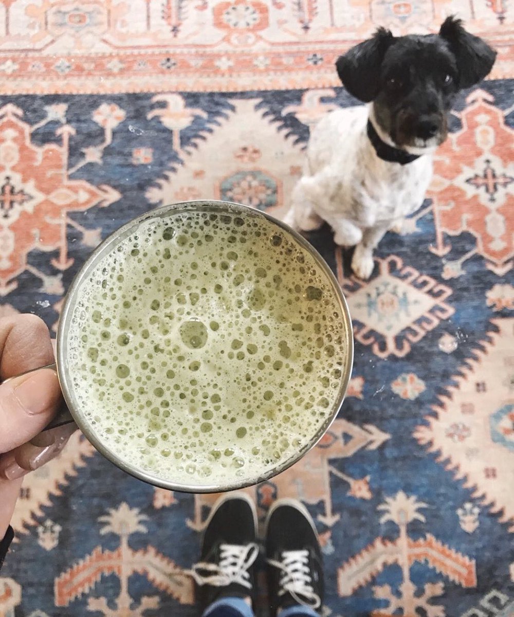 When your roommate wants a sip, but the foam is too good... 💚
📷: @heatherfindsherfit #matchaLOVE #mondaymatcha #matchalatte