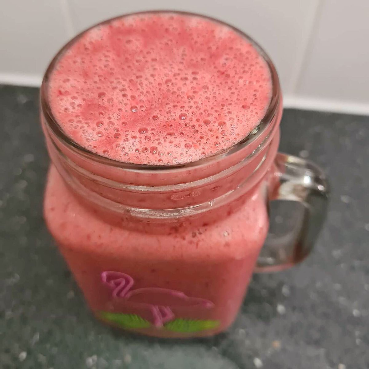 UPLIFT🤸🏻‍♂️✨✨
 
Uplift🤸🏻‍♂️, Frozen fruit🍉 , Orange juice 🍊 Vinalla powder✨
—————————————-
•Are you suffering from fatigue?
•Are your energy levels dropping down during the day? I have a perfect natural plant based energy drink🥤🌱😍