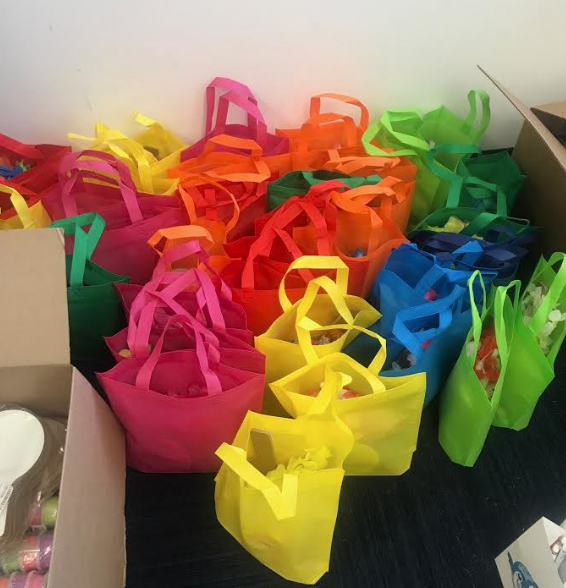 EWRSDK12's tweet photo. The district wrapped up the Extended School Year Program for our special education students by dropping over 160 activity bags off to students’ homes. The fun-filled bags were packed with hands-on materials to be used in the program’s final week of virtual learning. https://t.co/ytto57RgaA