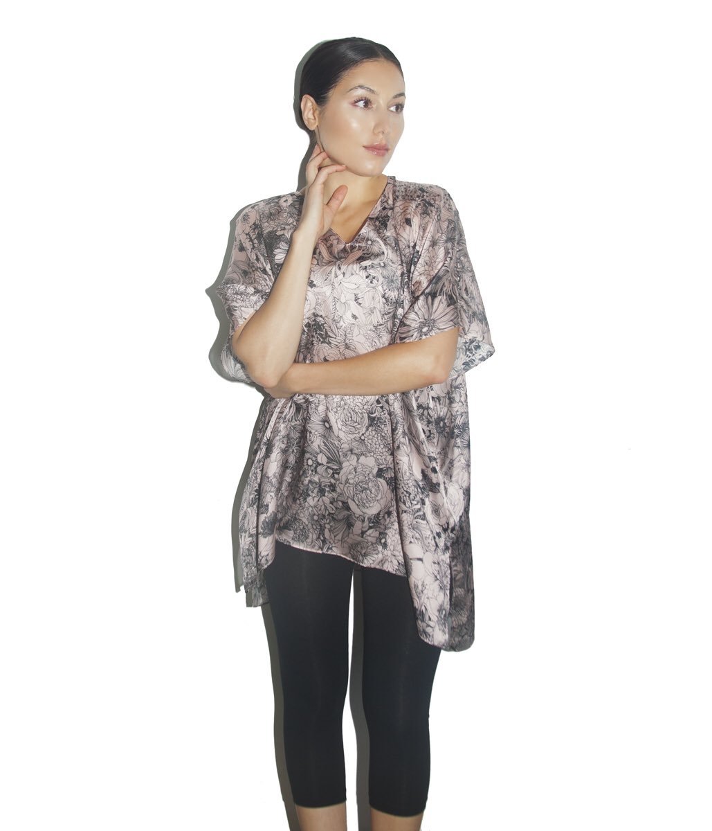 christinesilk's tweet photo. Discover the versatility of #silk: From #August heat waves to indian summers, explore new ways to wear new releases as intimates AND outerwear. ✨ Shop art you can wear everyday: https://t.co/O3RDISJxnn #christinelingerie #madeincanada #silklingerie #silkkimono #kimono #silktunic https://t.co/UcNkTRpqIY