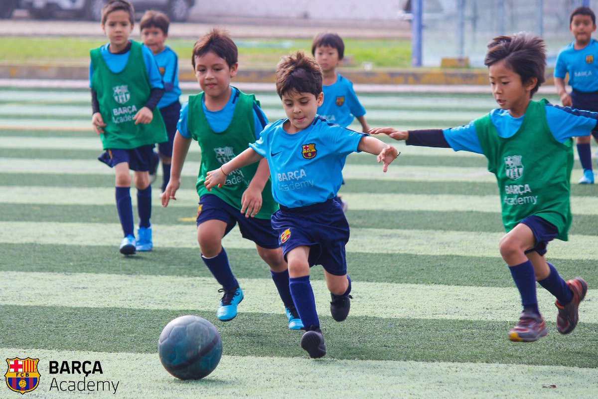 BarcaAcademyPE's tweet photo. 🔵🔴 Dar el 100% en la cancha siempre ha sido parte de nosotros ⚽💪🏼     #MondayMotivation #BarçaAcademyStayHome #BarçaAcademyPeru https://t.co/RVA5g3GHq4