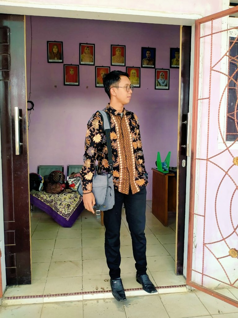 Sini sini bapak ajarkan,,!!