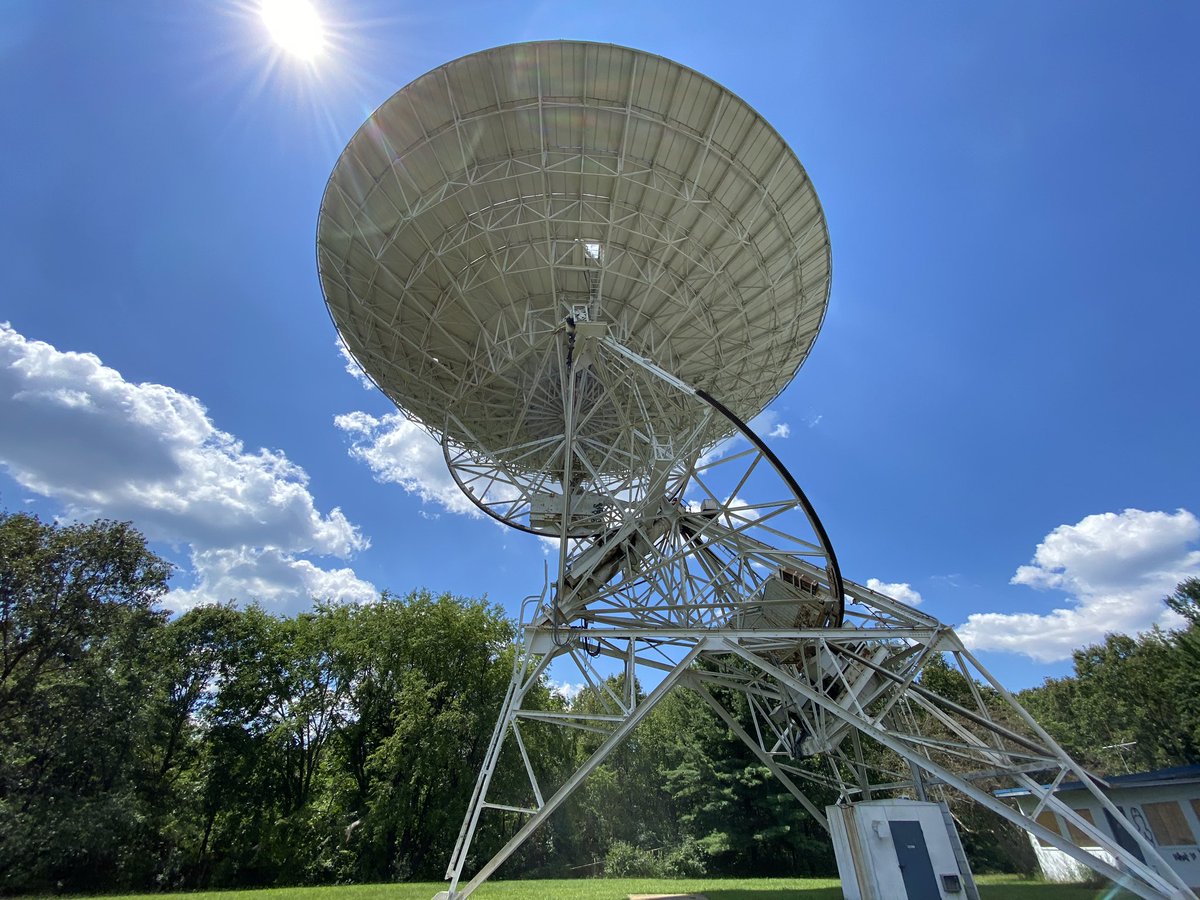 jwcutler's tweet photo. Spent time at the dish this weekend. Wish the vandals would take their own advice. #PeachMountain #mxlab https://t.co/x030iBG7fF