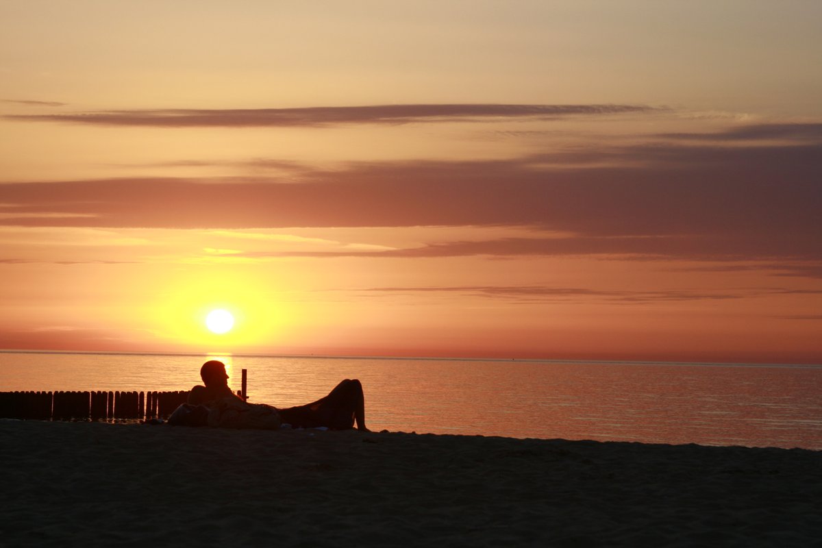 Wij hebben nog 6 mogelijkheden voor u in Augustus #domburg #lastminute baddomburg.com/de/last-minutes