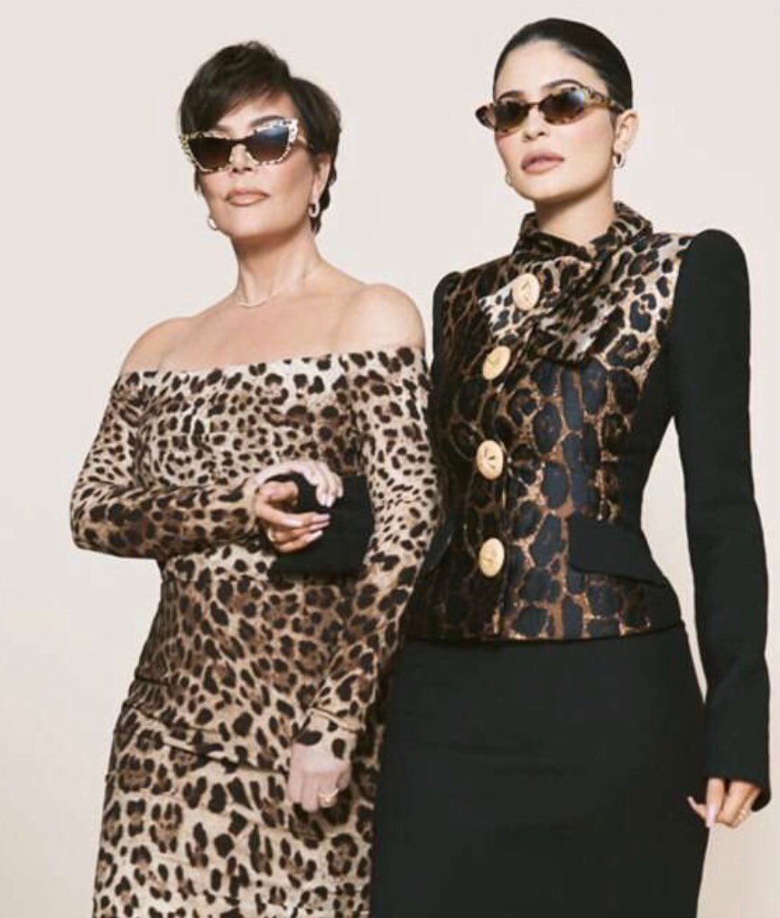 KrisJenner tweet picture