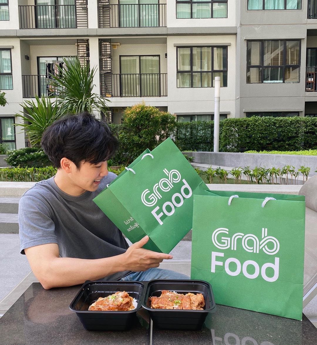MyPwar_'s tweet photo. ก็ต้องมาเป็นคู่สิเนอะะะ
#GrabFoodTH #MagicMonth
#หยิ่นวอร์ #พี่วอร์ของพ่อวี https://t.co/uwZUCCoUHU