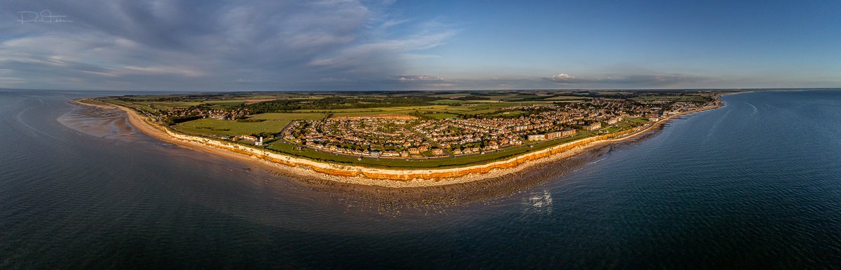 PaulTibbsPhoto's tweet photo. Hunstanton and its distinctive cliff face on the North West Norfolk Coast @LoveWestNorfolk @VisitWNorfolk @visitnorfolk @Parrot #drone #hunstanton #norfolk https://t.co/t09LTfSrWi