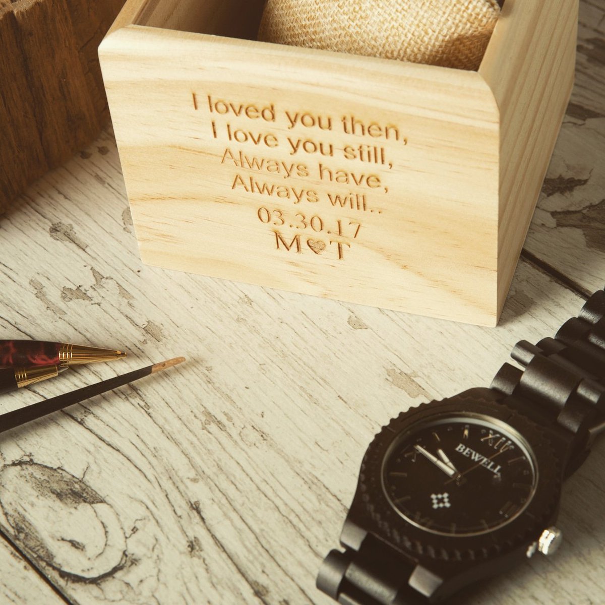 bewellusa1's tweet photo. A special day deserves a special gift
#engravedgifts #engravedjewelry #engravedwatch #engravedart #stylediaries #whatiwore #jewelry #memoriesforlife #engraving #woodengravings #memories #dapper #watches #watchesofinstagram #engravedwood #fashion #womensstyle #mensstyle #giftideas https://t.co/il2LSCHvtM