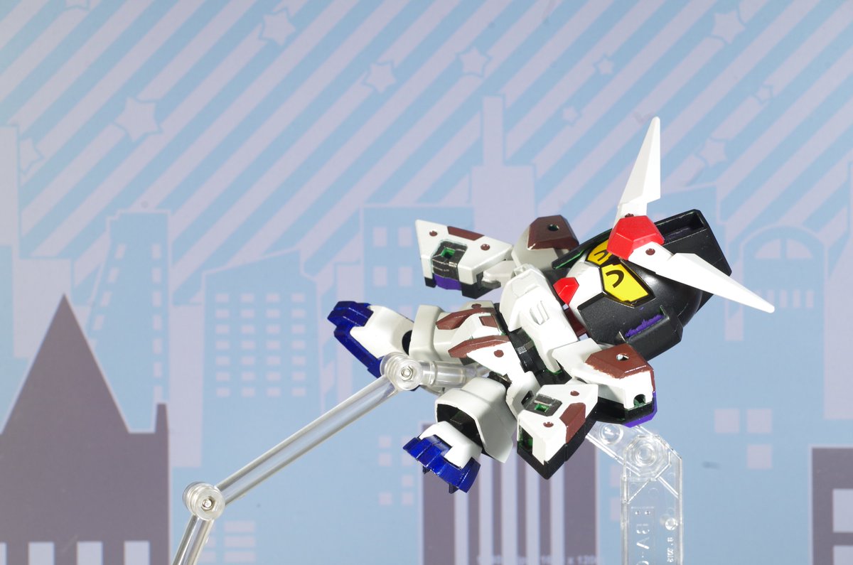 kuttiman's tweet photo. アイドルグループ Fragrant Drive(#フラドラ)メンバーをイメージした #ガンプラ 製作第2弾完成。
フラグラントガンダム
エバーラスティングガンダム
クレフガンダム
かななこと板橋加奈さんをイメージし、前身グループ｢#ClefLeaf｣からフラドラまでの衣装カラーを塗装で再現。
担当カラーの紫も配色。 https://t.co/3pnlMNc306