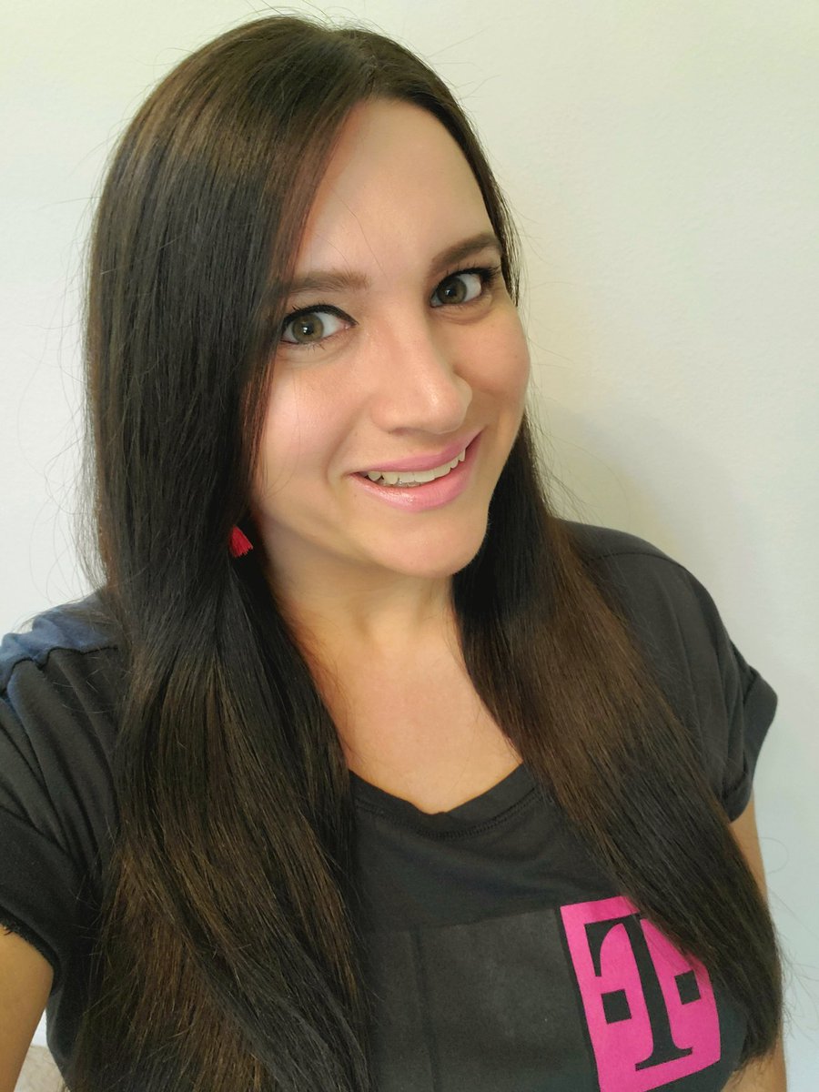 Happy Magenta Monday! New updated profile pic 🤩