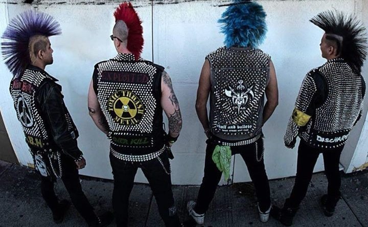 RoomVenom's tweet photo. ¿Una chaqueta como las de Acidez?¡Crea la tuya! #punkrock #customizate #rock #metal https://t.co/CYCmvbSjoc
