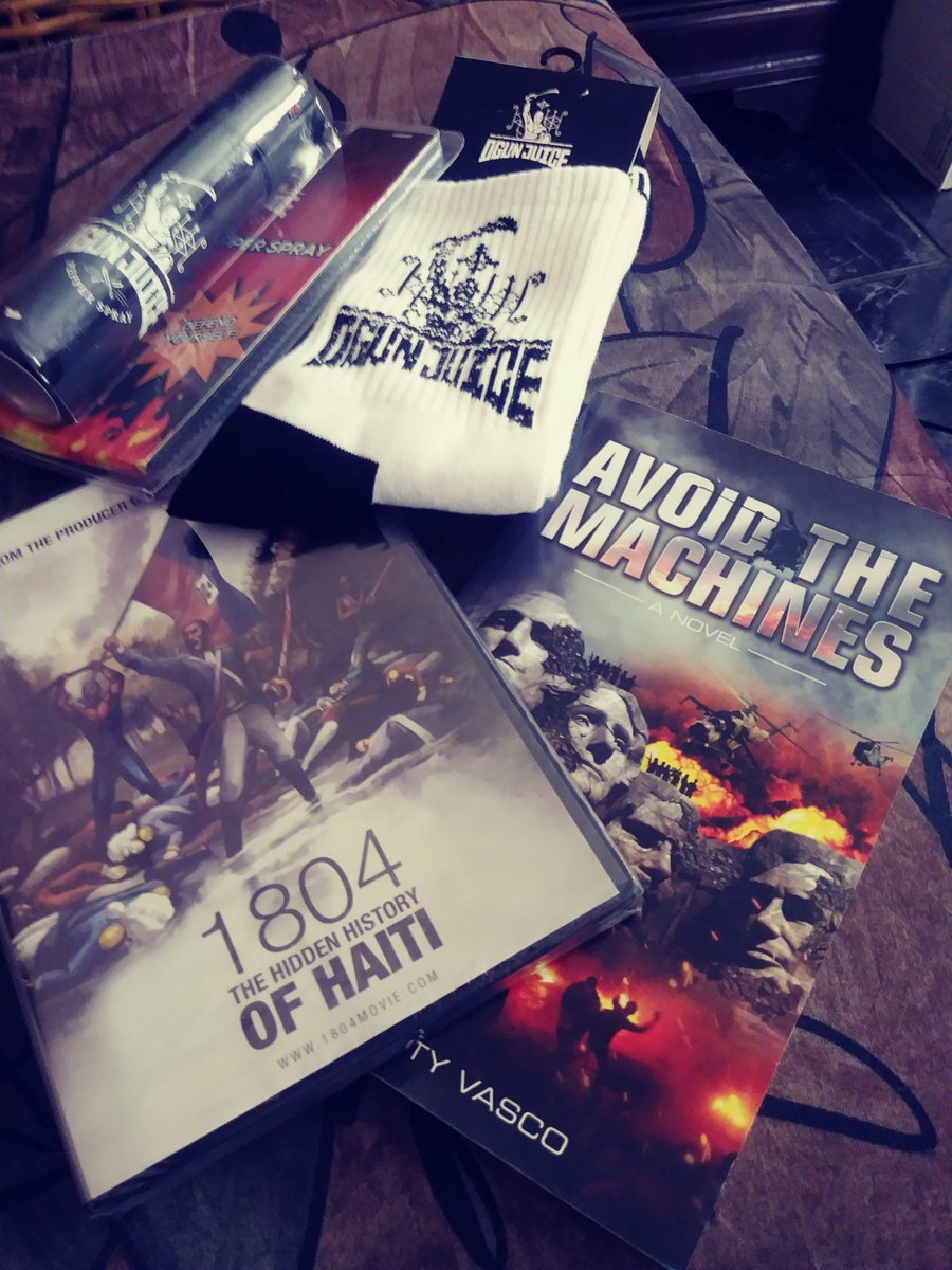 GeminiNorth's tweet photo. The Ogun spirit is in me! Via @tariqnasheed #OgunJuice #1804 #AvoidTheMachines 🔪✊🚁🇺🇸💯 https://t.co/FP1fjQFS0C