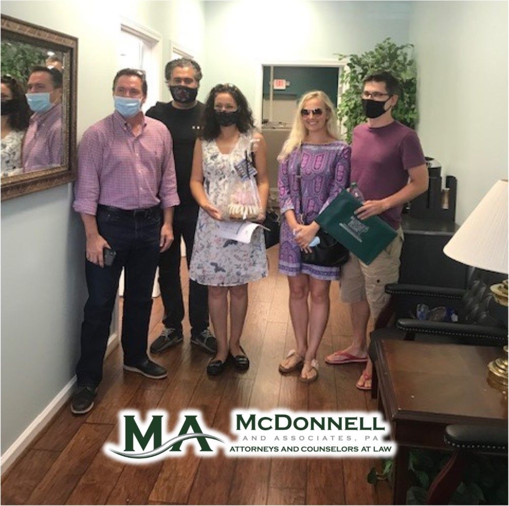 MAPA_2003's tweet photo. 🏡 🔑💯  Makes for a happy closing when the buyers and sellers are friends!  Congrats to this fun group on their closings!!! #realestate #closingday #readysetclose #welookatlawdifferently #homeowners #lexingtonoffice https://t.co/zf1OSaIcBG