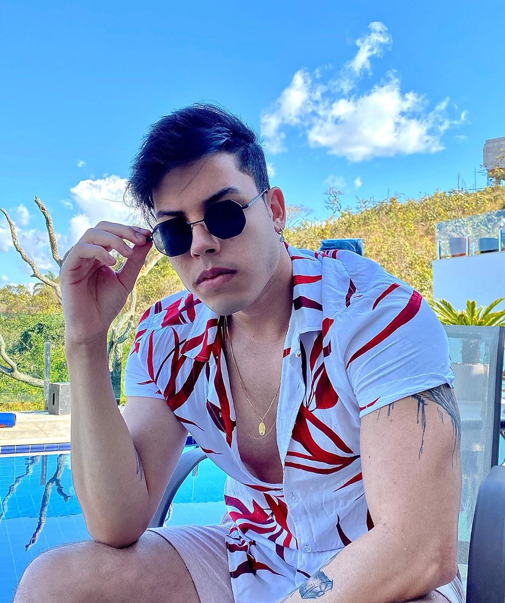 PrincesosWew's tweet photo. O seu nome é o primeiro que vem na minha cabeça quando eu penso na palavra "orgulho". https://t.co/2c33HTDdlu