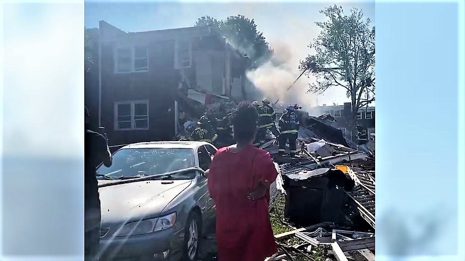 STATter911's tweet image. Listen live to radio traffic, plus early video from an explosion in Northwest Baltimore that leveled a number of homes. Listen &amp;amp; watch here- statter911.com/2020/08/10/lis… #firefighters #baltimoreexplosion