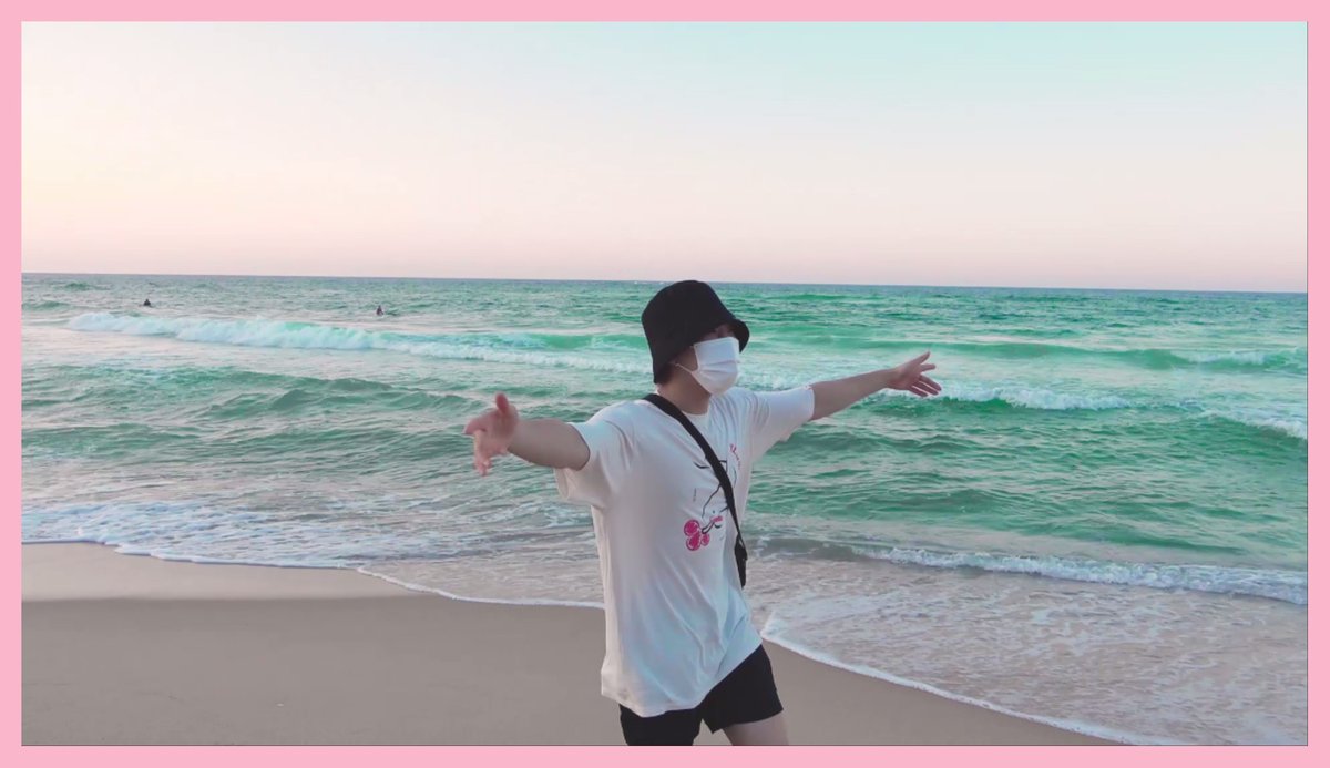 Stray_Kids's tweet photo. [SKZ VLOG] Changbin : 돼끼의 꿀로그

https://t.co/YqmV6217yQ

#StrayKids #스트레이키즈
#SKZVLOG #브이로그
#YouMakeStrayKidsStay https://t.co/lC9RnizWKy