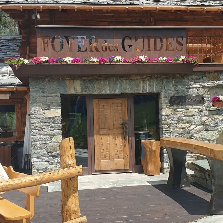 Grill_PiraOvens's tweet photo. We start the week in #Italy @restaurant_foyer_des_guides_
#Pira #90Silver #EdSeries
The beauty of the #ItalianAlps combined with the best #piraflavour
#bestrestaurants around the world have it very clear. #PiraOvens makes the difference
#charcoalovens #BeOriginal #BBQ #grilling https://t.co/buZehecdz5