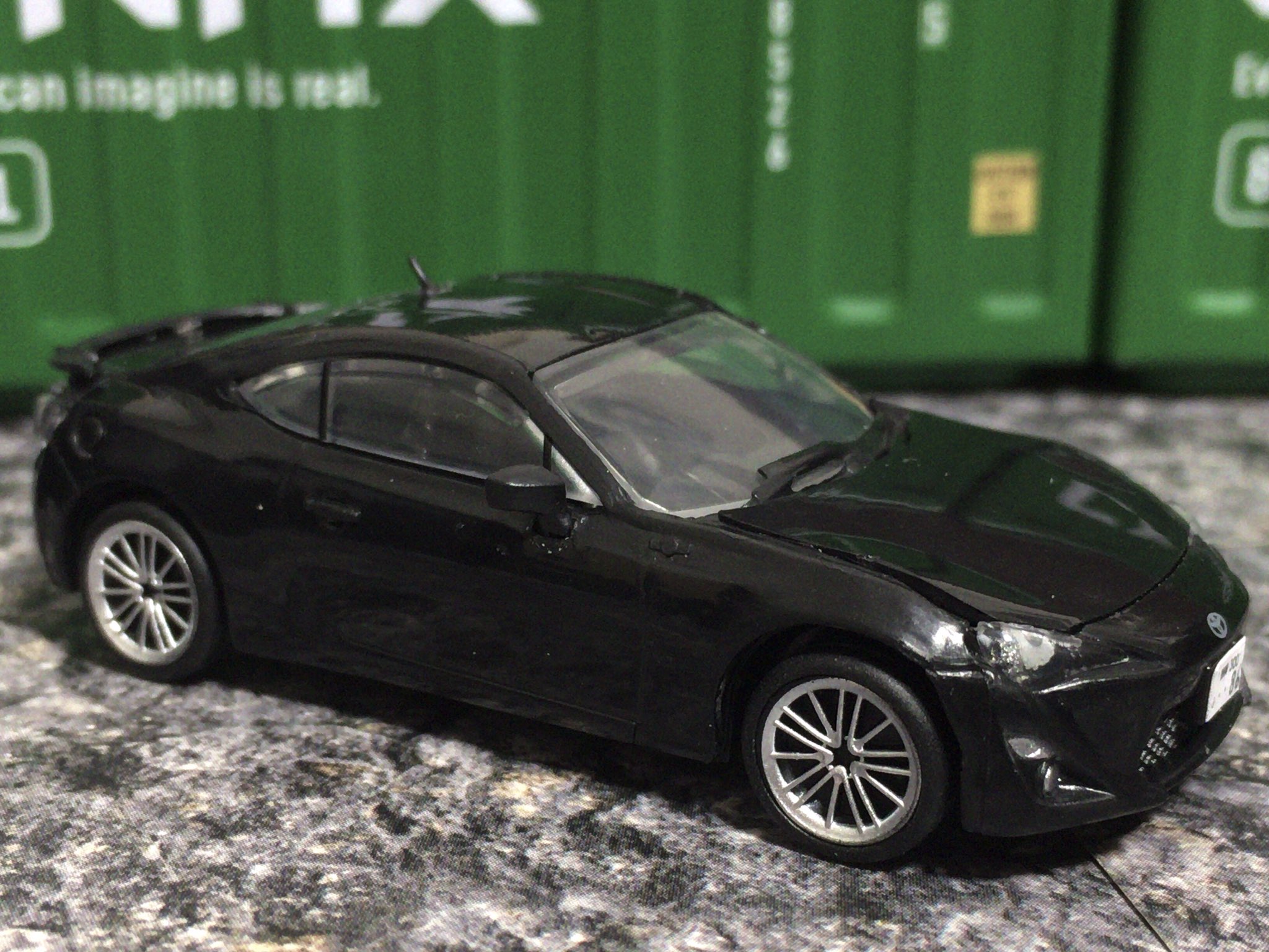 Taichoがきた もう大丈夫 第1405回目 Toyota 86 Zn6 Platz ガチャの1 64ミニカー Ae86とzn6の2車両で各3色展開 ギミックはボンネット開閉 カラーは黒 赤 青の3種 ボディは塗装では無く成形色です ゴムタイヤは嬉しい仕様 ドアミラー