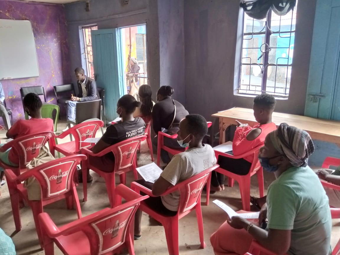 ChallengeAid's tweet photo. #Parentsmeeting at #BillianSchoolofHope Parents were invited to see what their children have been doing at their School of Hope; they are really happy and appreciating #ChallengeAid Africa for the positive impact at Billian. ~ Sophia Kamweru https://t.co/lasxmLKDyy