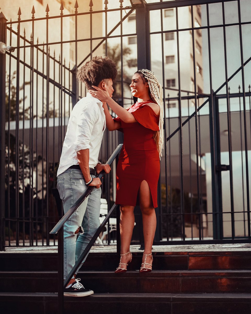 Nunca deram nada pra nós, né, minha filha? Se aceite, somos perfeitos, um dane-se ao padrão