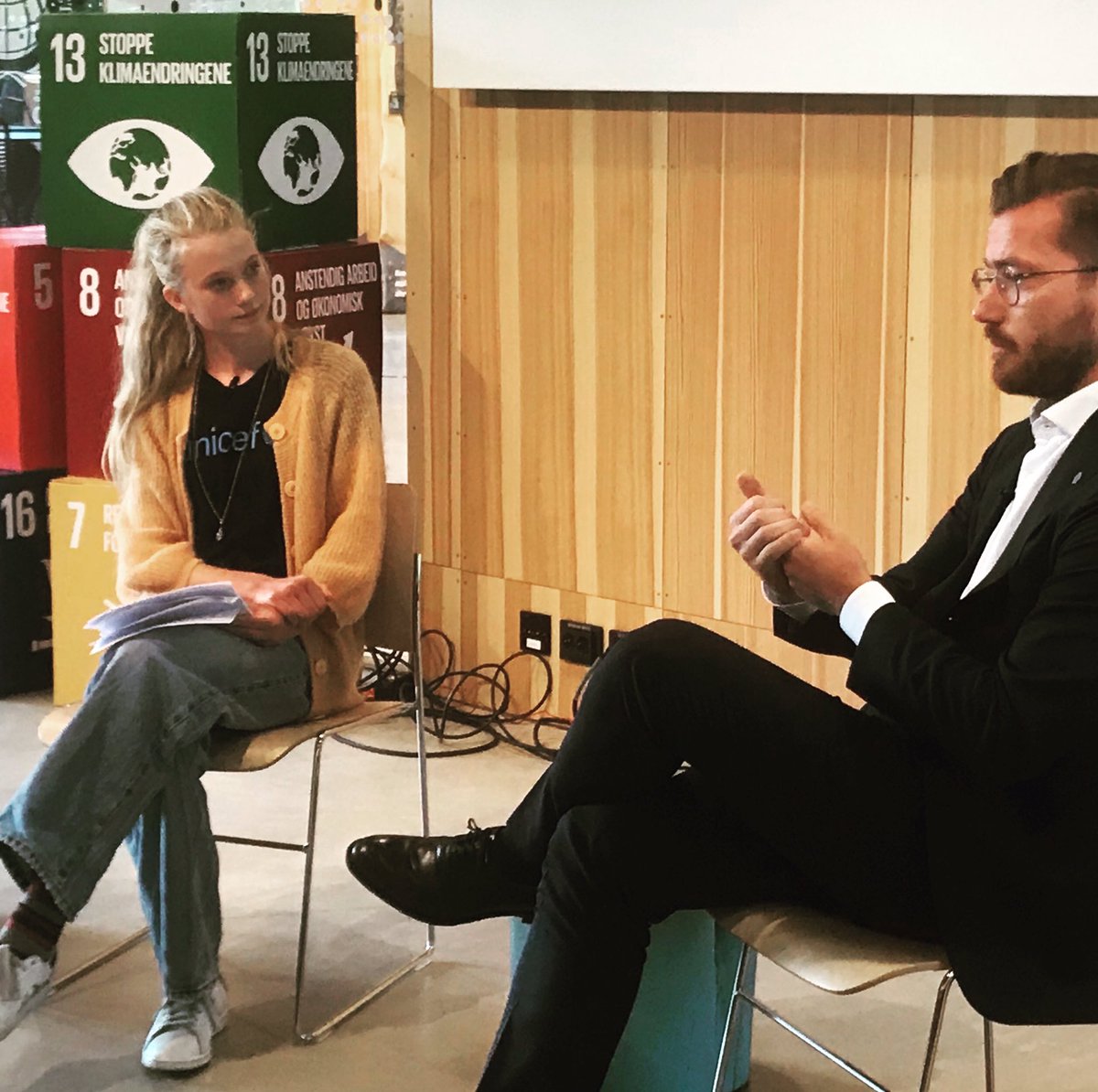 Er Norges klimapolitikk et brudd på barns rettigheter? Penelope Lea og Sveinung Rotevatn i superinteressant samtale under Grønn digital Arendalsuke på #klimahuset  <a href="/UniOslo/">Universitetet i Oslo</a> #grønnarendalsuke <a href="/UNICEFNorge/">UNICEF Norge</a> <a href="/Footprint_no/">Footprint</a> @unglobalcompactnorge