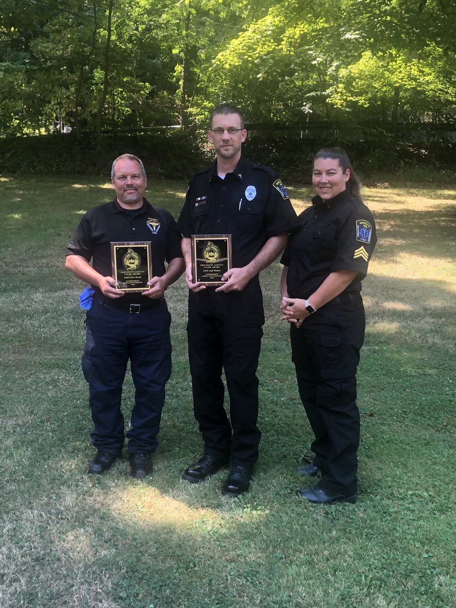 HGeisweidt's tweet photo. It’s an honor to work alongside such amazing individuals. #medic106cares  #SelflessService https://t.co/cu0uxvVasc