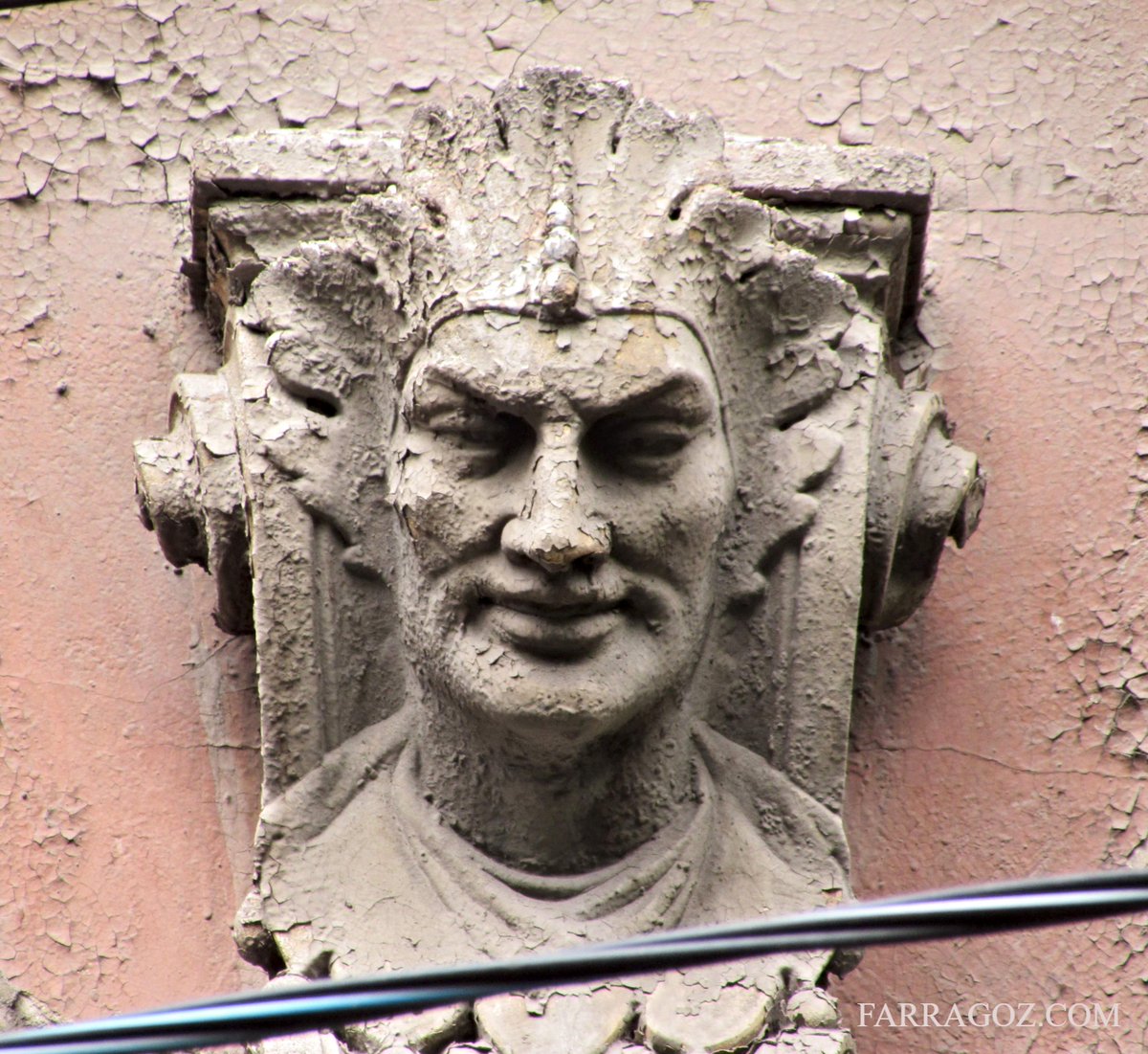 Farragoz's tweet photo. A jester, I guess. Isn't he gorgeous? I love the expression on his face and covered in so much patina!
FARRAGOZ ~ Online Courses in the Art of Patina.
#patina #paint #HowToPaint #paintclasses #oldpaint #PatinaHunter #historic #Tbilisi #flakingpaint #corbel https://t.co/dbWkCl3u6i
