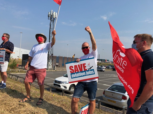 unitetheunion's tweet photo. Fantastic socially distanced protest today by our members at Stansted Airport, demanding @RishiSunak fulfils his promise to provide urgent support for the aviation sector. 

#AskRishi
#SaveAviationJobs 
#SaveOurAirports 
#DontCancelStansted https://t.co/c7E1BSB31g