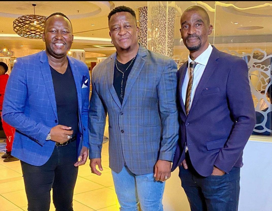 bonglez's tweet image. The last time I saw him. I'm stunned. A walking radio encyclopedia. So many stories to share. Always kind and encouraging. 
What a loss. 
RIP #TheJammer #BobMabena