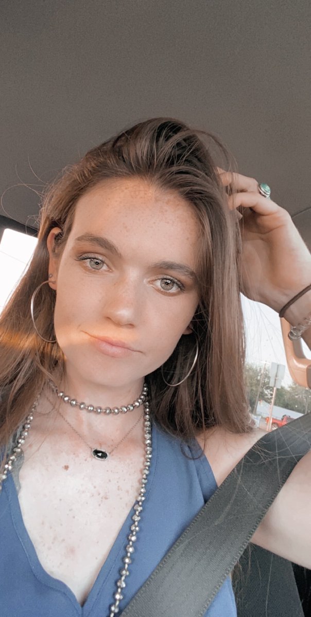 trishawmarie_'s tweet photo. Kinda the same but not 🥴🤪 https://t.co/GJ8I8QHIyM