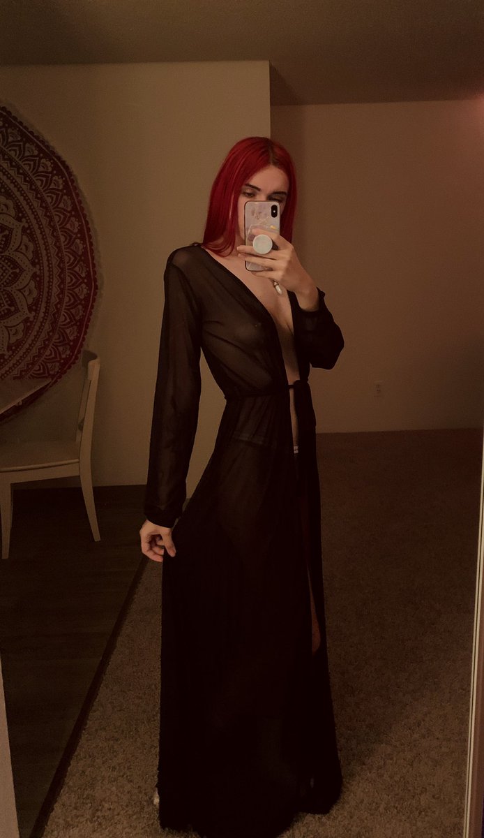kaiiley_'s tweet image. I feel like a gothic widow