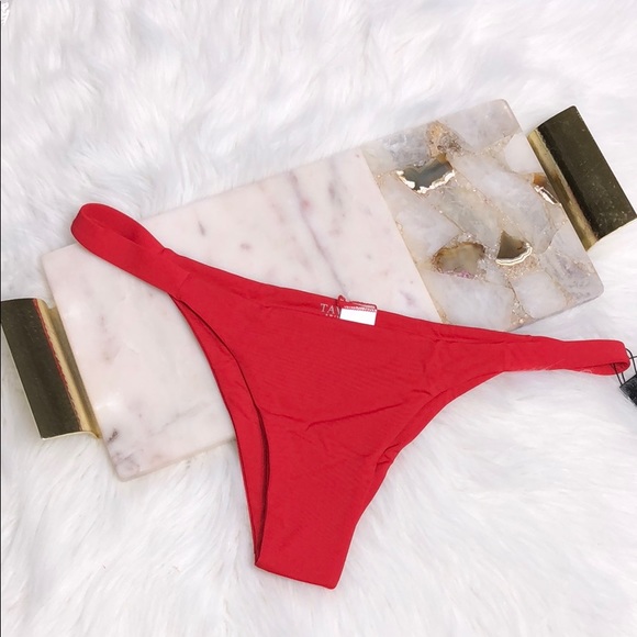timothyeller's tweet photo. So good I had to share! Check out all the items I'm loving on @Poshmarkapp from @theposhpassport @PovlichesAnn #poshmark #fashion #style #shopmycloset #garage #tavik #alfani: https://t.co/4QASdy0vh0 https://t.co/ex5KiZp9Ft