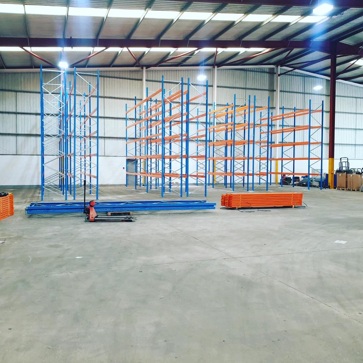 DSPInteriors's tweet photo. Onwards with more #warehouseracking projects this week. If your stores are in a pickle then give us tinkle on 01270252533 for all your #storagesolutions and #warehousesolutions at #DSPCrewe 

#designedstorageandpartitions #palletracking #warehouserack #warehouseracks https://t.co/n49ctwKpyQ