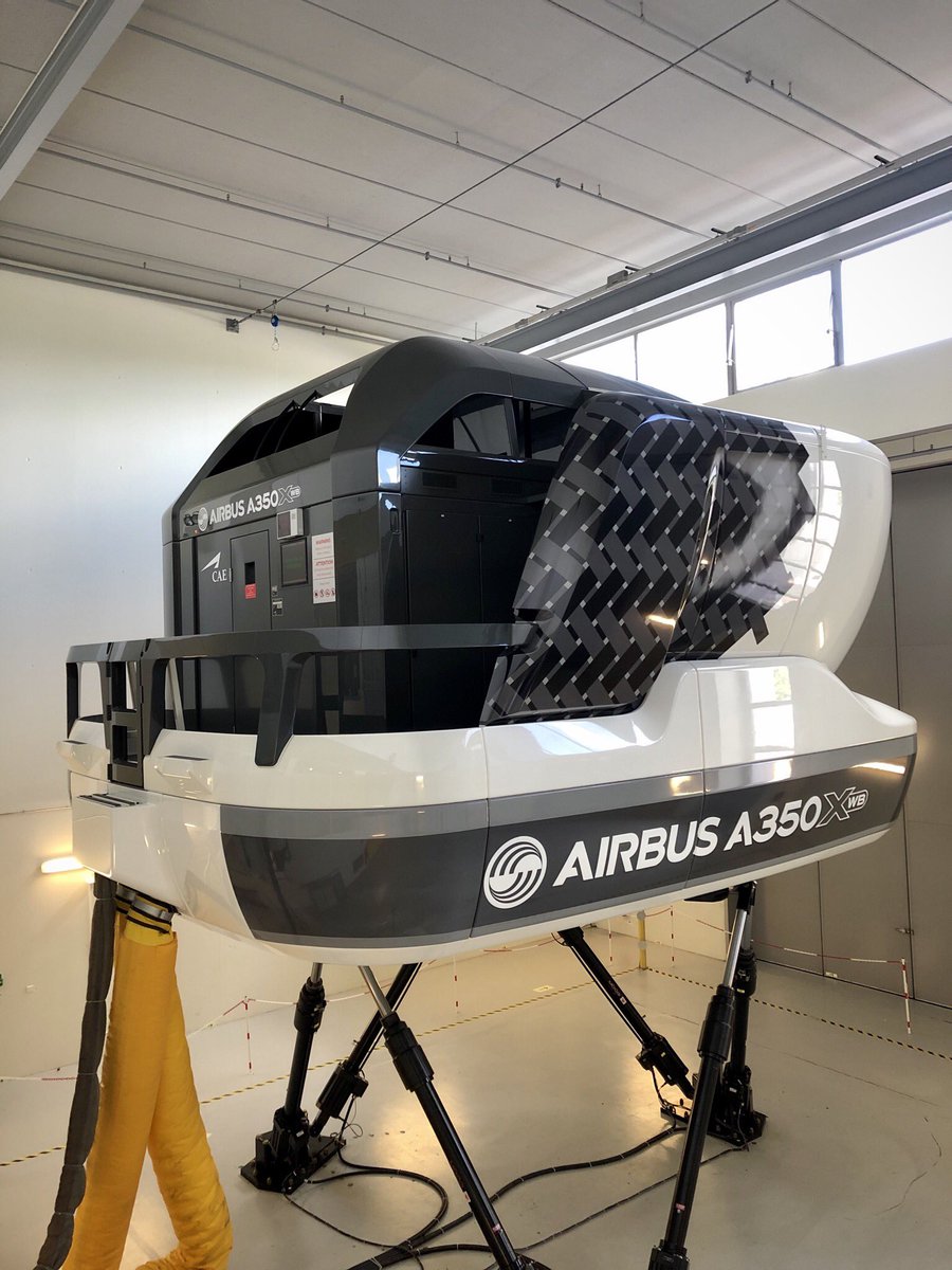 olivierclx's tweet photo. My office for the next 5 days ... #airbus #A350 #A350xwb #avgeeksfr #avgeeks #airfrance #flightsimulator https://t.co/bGzReorJEG