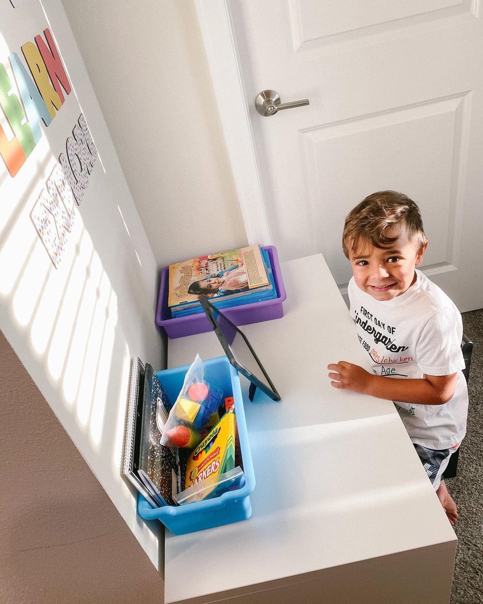 FudgeInsurance's tweet image. It’s back to school for many students across the country. Wishing all students, teachers, and staff a safe and fun school year! ✏️ 📚 🍎