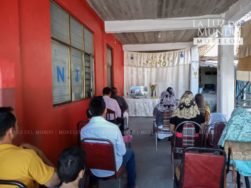 lldmmorelos's tweet photo. #LaLuzDelMundo en #Morelos #México se unió a millones que, en más de 60 naciones recibieron fraternal #bienvenida a la más grande celebración espiritual #SantaCena2020; mediante emotivo mensaje del #ApóstoldeJesucristo #NaasónJoaquínGarcía. #SC2020 #lldm #LLDMmorelos @iglesialldm https://t.co/VzCe6klSrY
