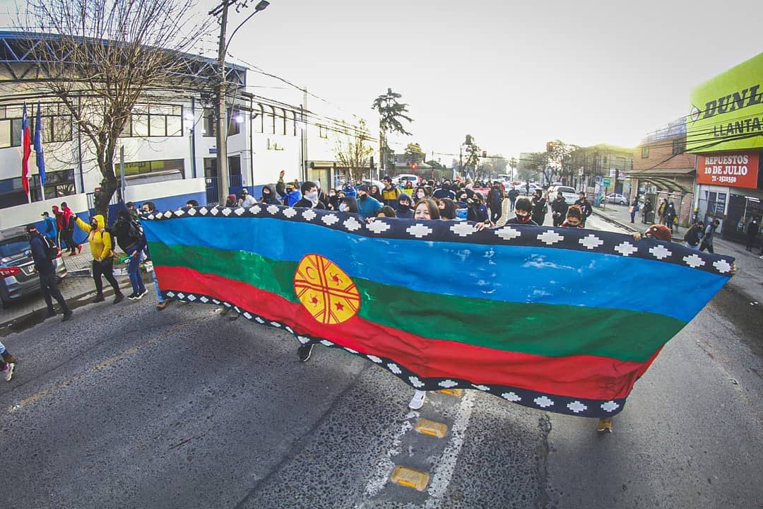 JaimeCuyanao's tweet photo. 99 días en huelga de hambre, llevan los presos políticos Mapuche.
Foto de movilización en TALCA
.
#Mapuche 
#Wallmapu 
#machicelestinoasurewe
#BanderaMapuche https://t.co/2a0LDD2cBb